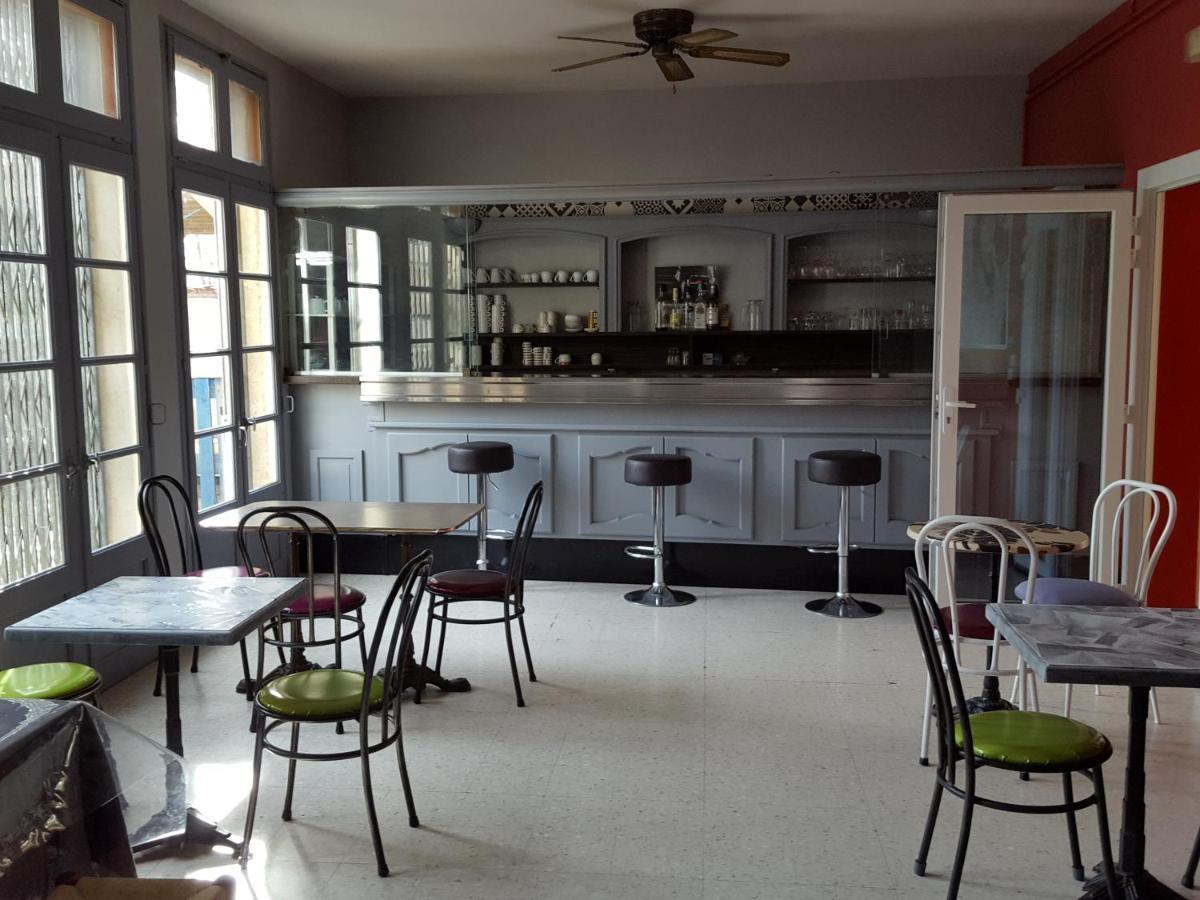Auberge De Jeunesse Hi Arles Eksteriør bilde