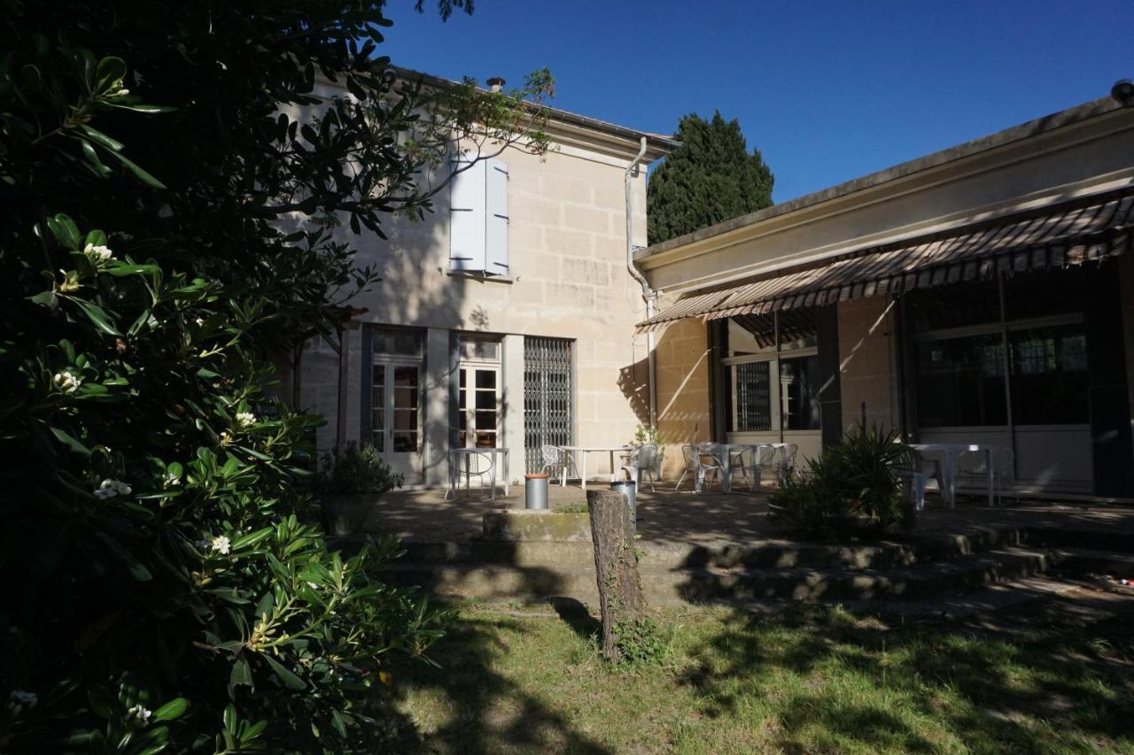 Auberge De Jeunesse Hi Arles Eksteriør bilde