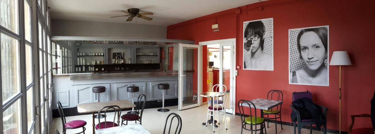 Auberge De Jeunesse Hi Arles Eksteriør bilde