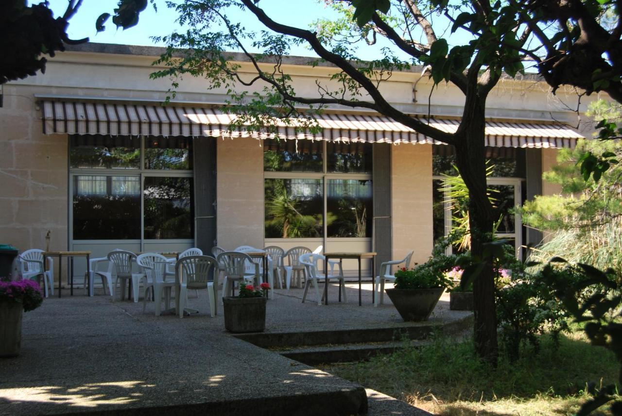 Auberge De Jeunesse Hi Arles Eksteriør bilde