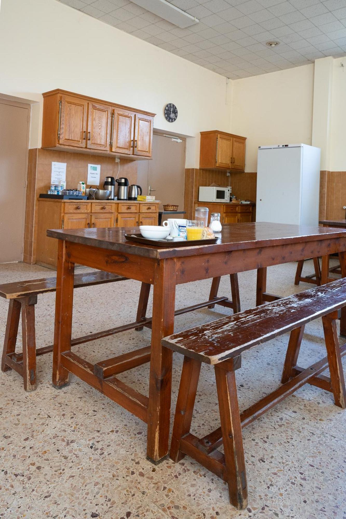 Auberge De Jeunesse Hi Arles Eksteriør bilde